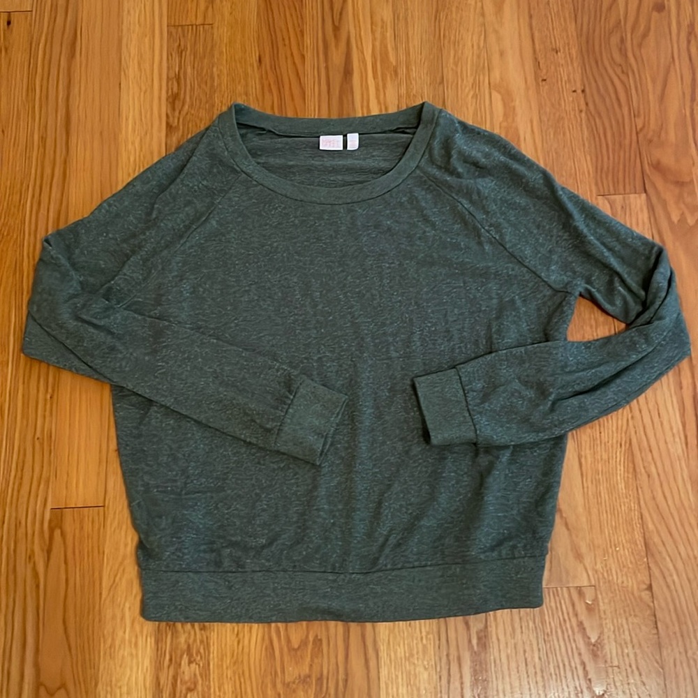 Make + Model Ragland Crewneck Shirt Size Large